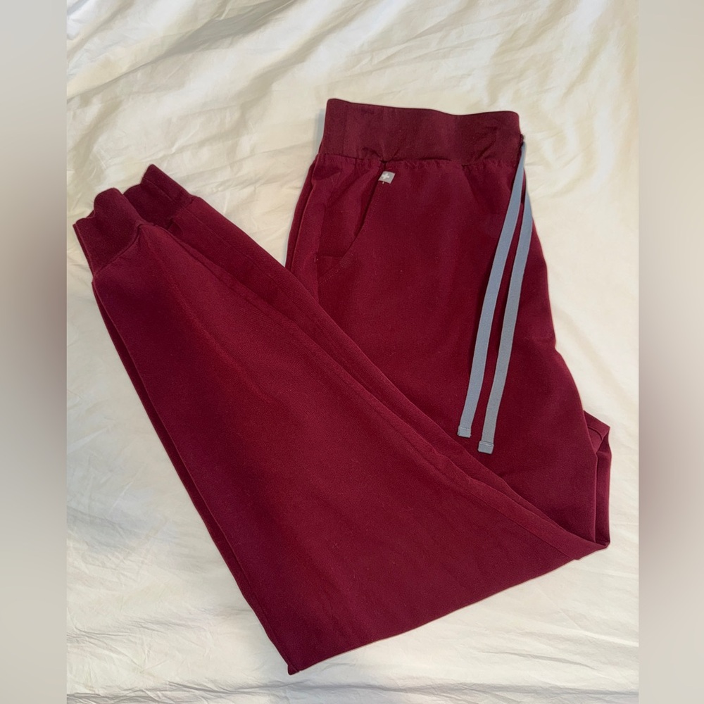 Figs BURGUNDY Zamora Scrub Pant